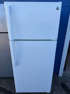 White top mount refrigerator - $389.00 - GE-RF-0000295