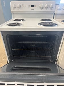 White coil top range - $389.00 - HP-RG-0000092