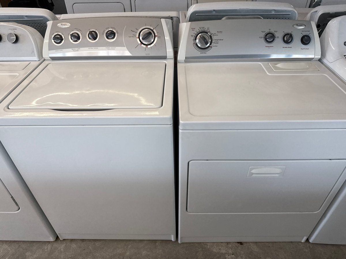 Whirlpool washer and dryer set - Image