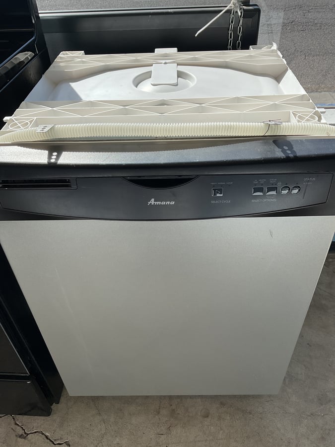 Amana silver color dishwasher - Image