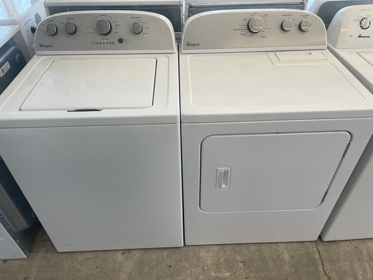 Whirlpool washer and dryer set image 1
