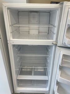 Hotpoint top mount refrIgerator - $379.00 - HP-RF-0000003