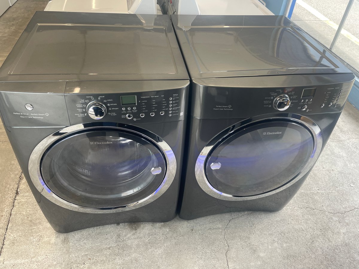 Electrolux front load washer and dryer set - Image