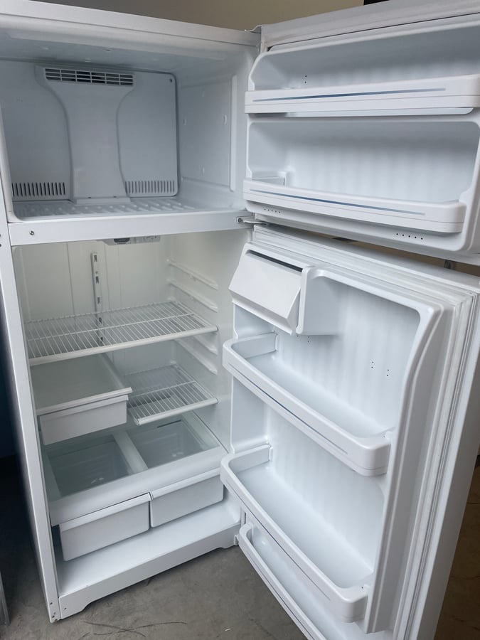 GE white top mount refrigerator image 2