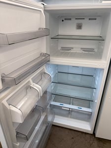Midea white top mount refrigerator - $399.00 - UK-RF-0000014