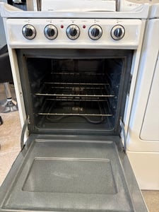 20”wide coil top range - $469.00 - HP-RG-0000068