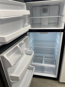 Hotpoint blck top mount refrigerator - $399.00 - HP-RF-0000014