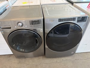 Mismatched LG washer and a whirlpool dryer set - $799.00 - UK-WD-0000011