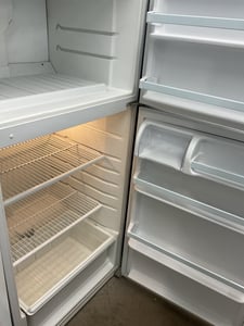 Top mount white refrigerator - $389.00 - WP-RF-0000189