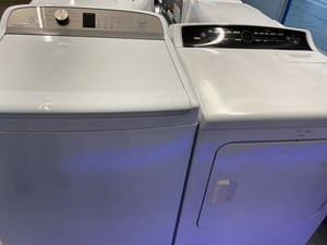 Mismatched washer dryer Fisher &Paykel washer Cabrio dryer - $699.00 - WP-WD-0000241