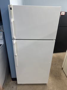 Hotpoint white top mount refrigerator - $399.00 - HP-RF-0000090