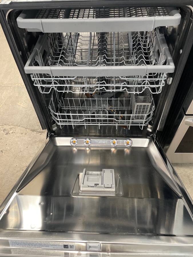 LG stainless steel dishwasher image 2