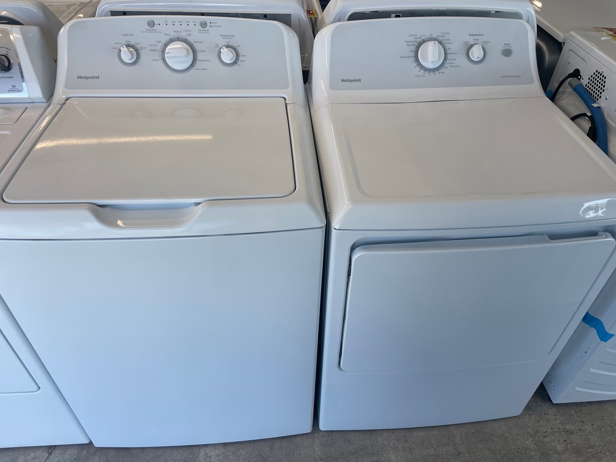 Hotpoint washer and dryer set - Image