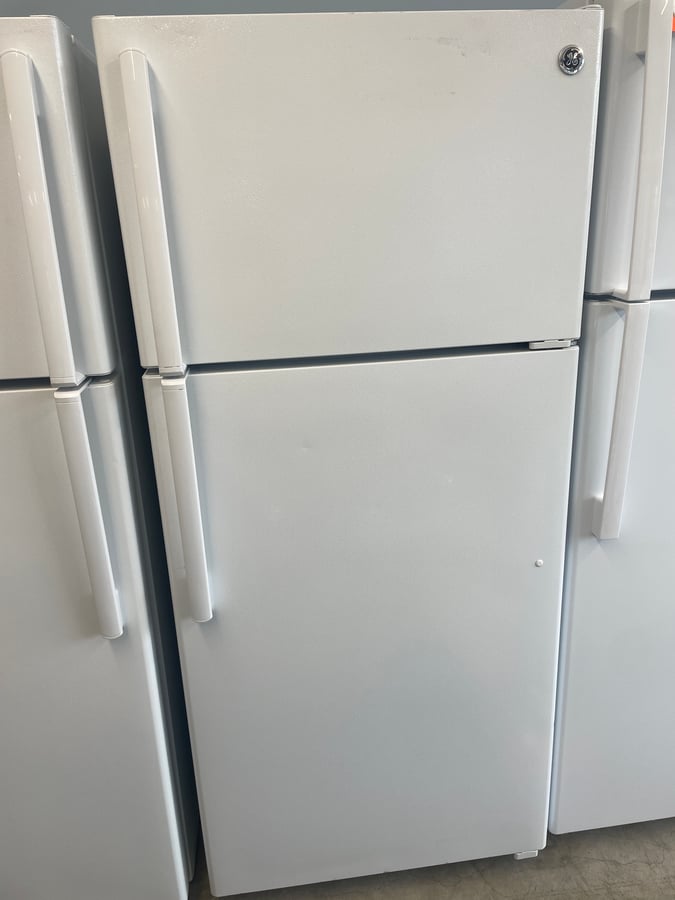 GE top mount refrigerator - Image