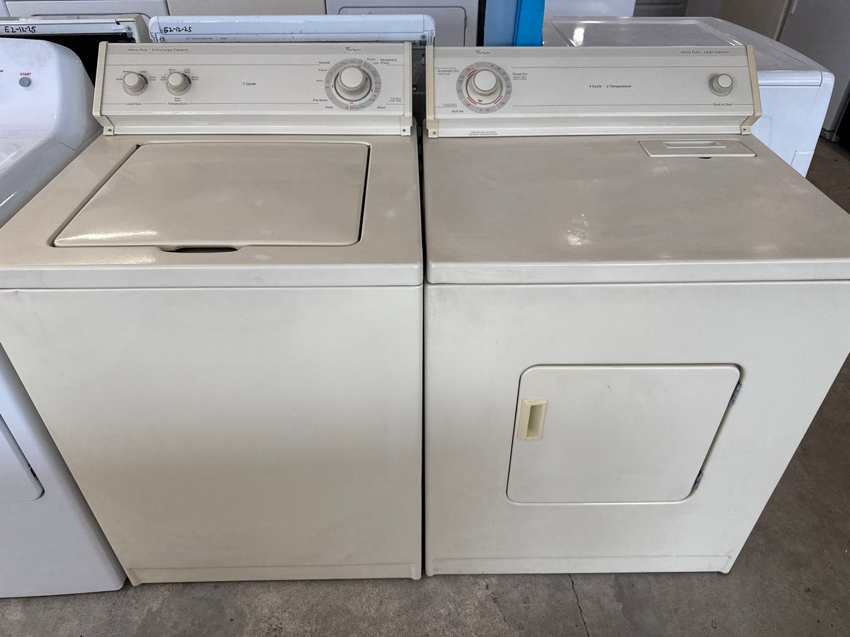 Whirlpool washer and dryer set - Image