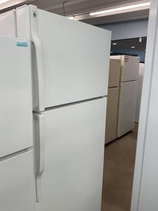 Top mount white refrigerator - $399.00 - GE-RF-0000260