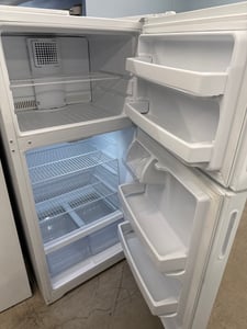 Hotpoint white top mount refrigerator - $399.00 - HP-RF-0000027
