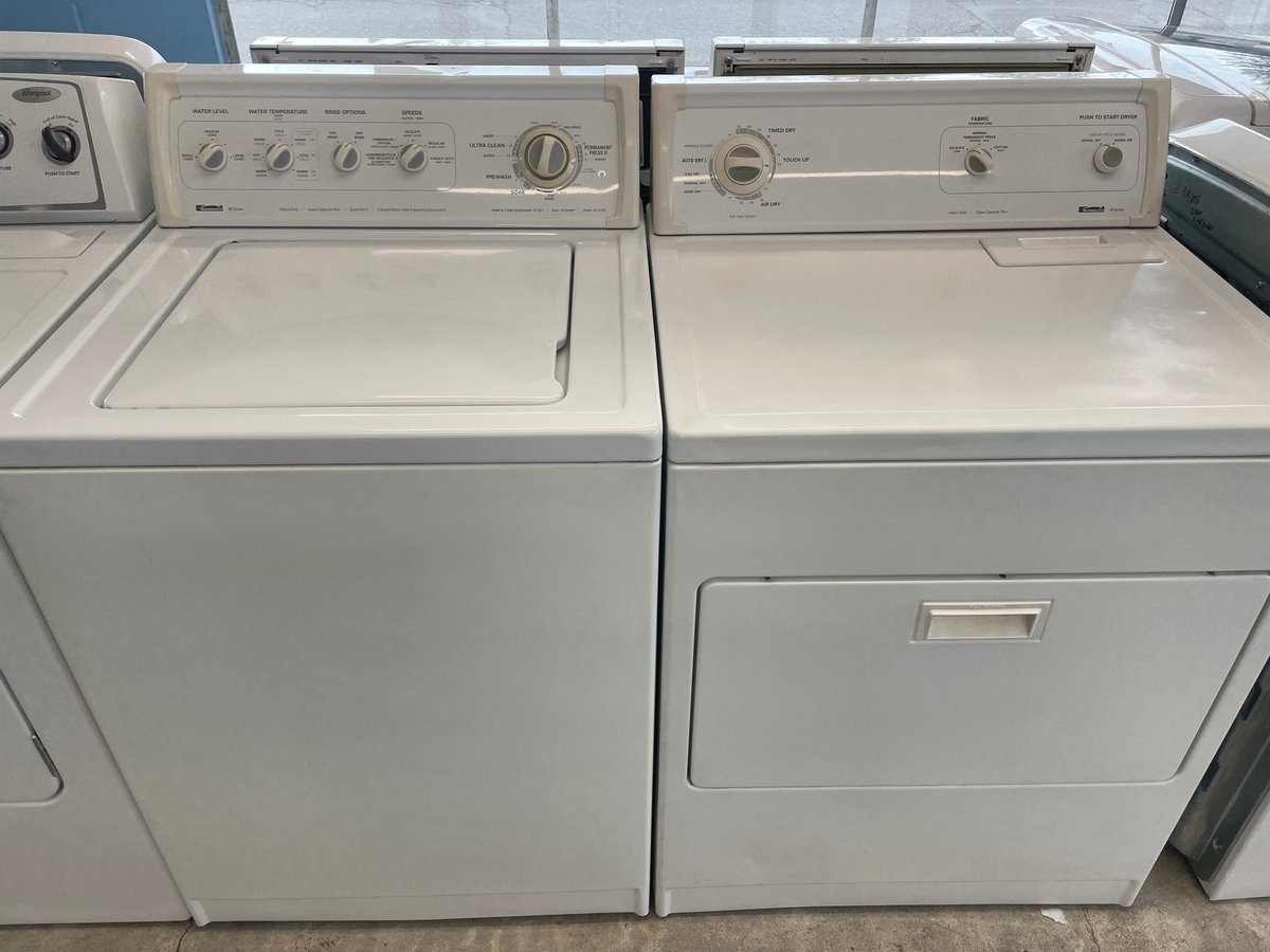 Kenmore washer and dryer set - Image