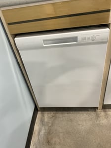 Hotpoint white dishwasher - $329.00 - HP-DW-0000004