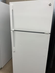 Top mount white refrigerator - $489.00 - GE-RF-0000178