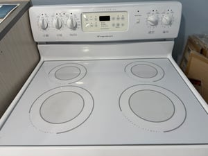 White glass top range - $469.00 - FG-RG-0000143