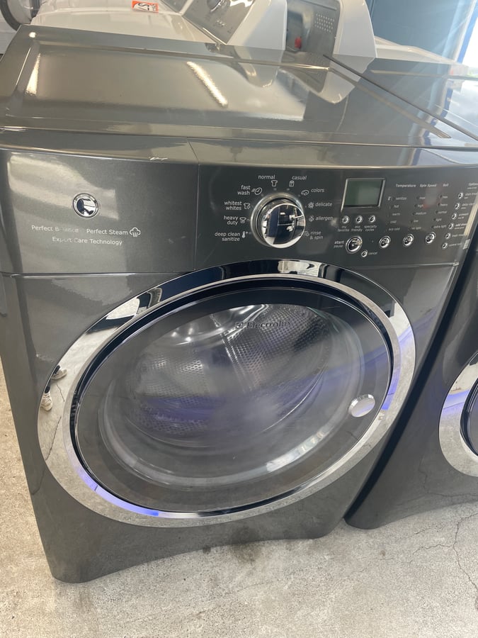 Electrolux front load washer and dryer set image 2