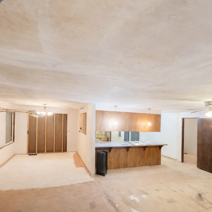 A modern business website template showcasing services and contact information.