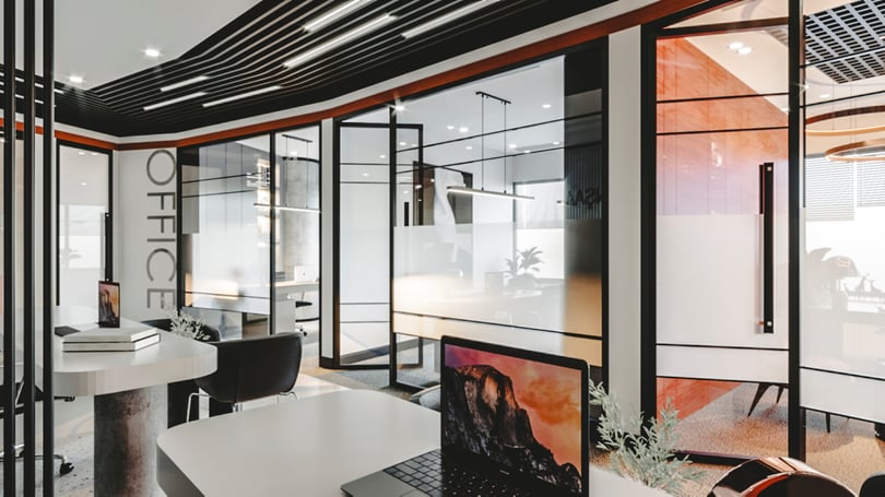 Levent, Istanbul'da mimari tavan detayları ve modern çalışma alanı planlamasıyla üst segment açık ofis ve cam bölme tasarımı