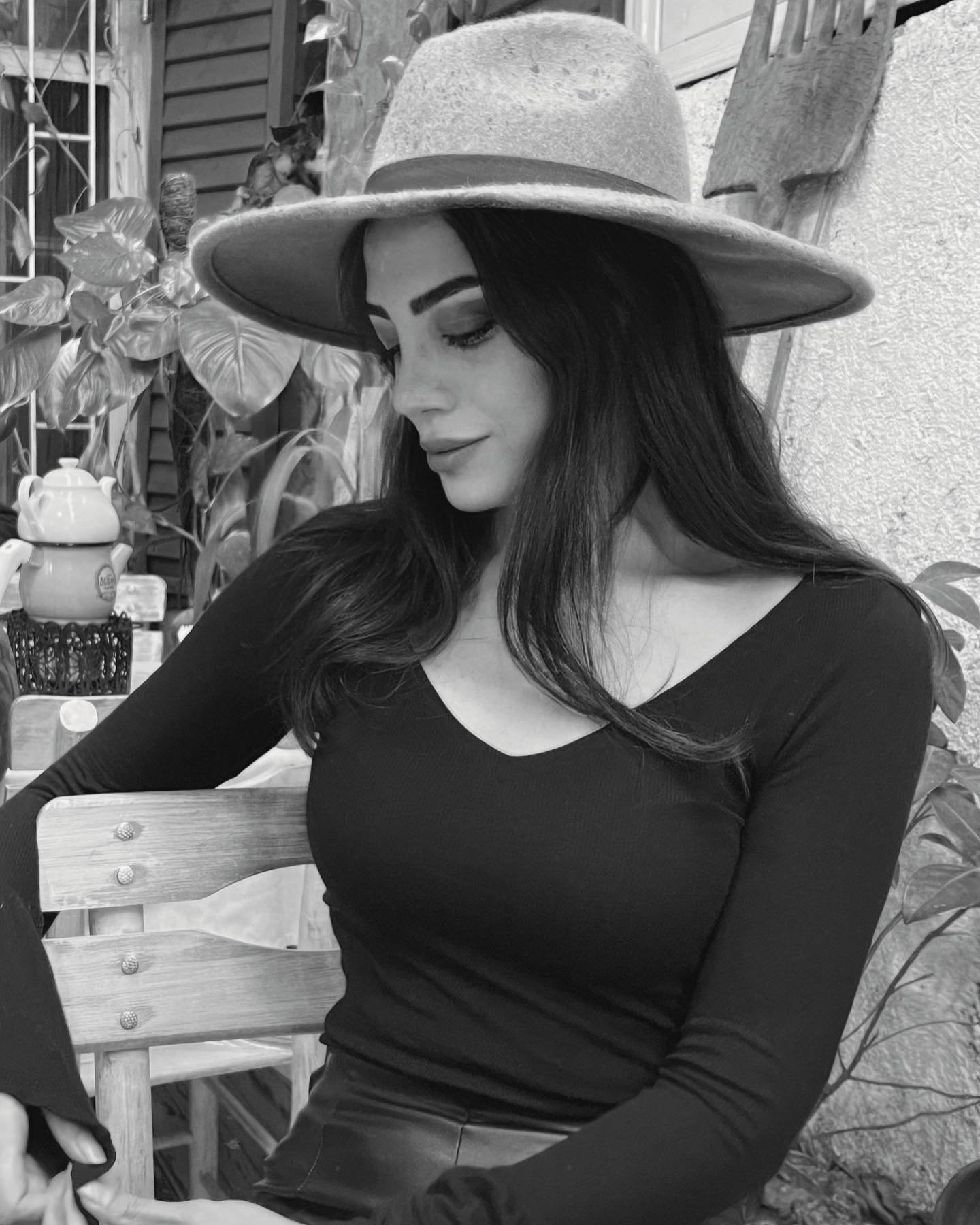 Portrait of interior architect Merve, founder of Merve Interiors interior design studio in Istanbul