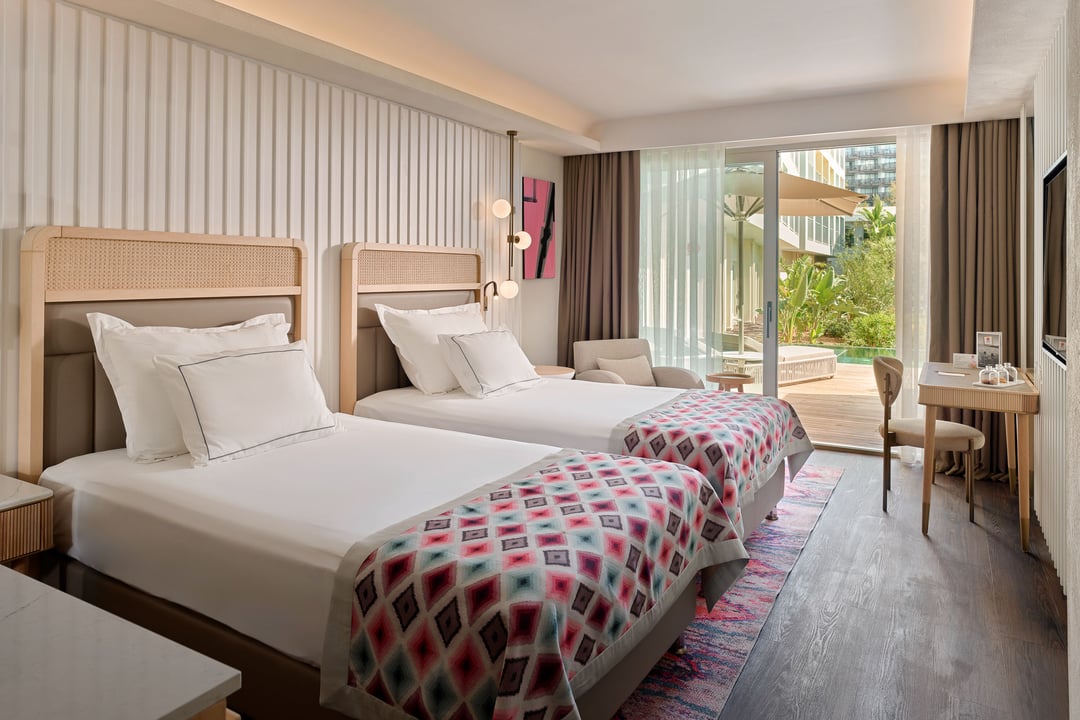 Номера Deluxe Garden Swim Up