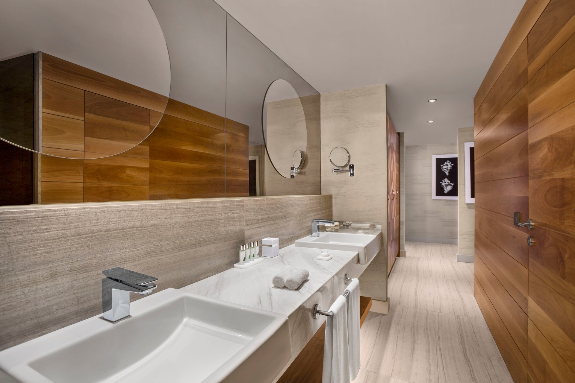 Penthouse Suite with Side Sea View