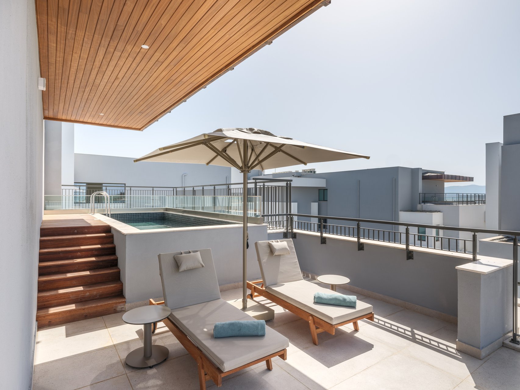 Presidential Suite with Two Bedrooms & Private Swimming Pool - Sea View