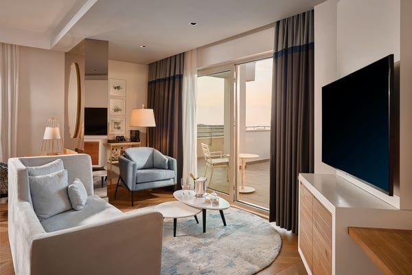 Lara Barut CollectionGaleri