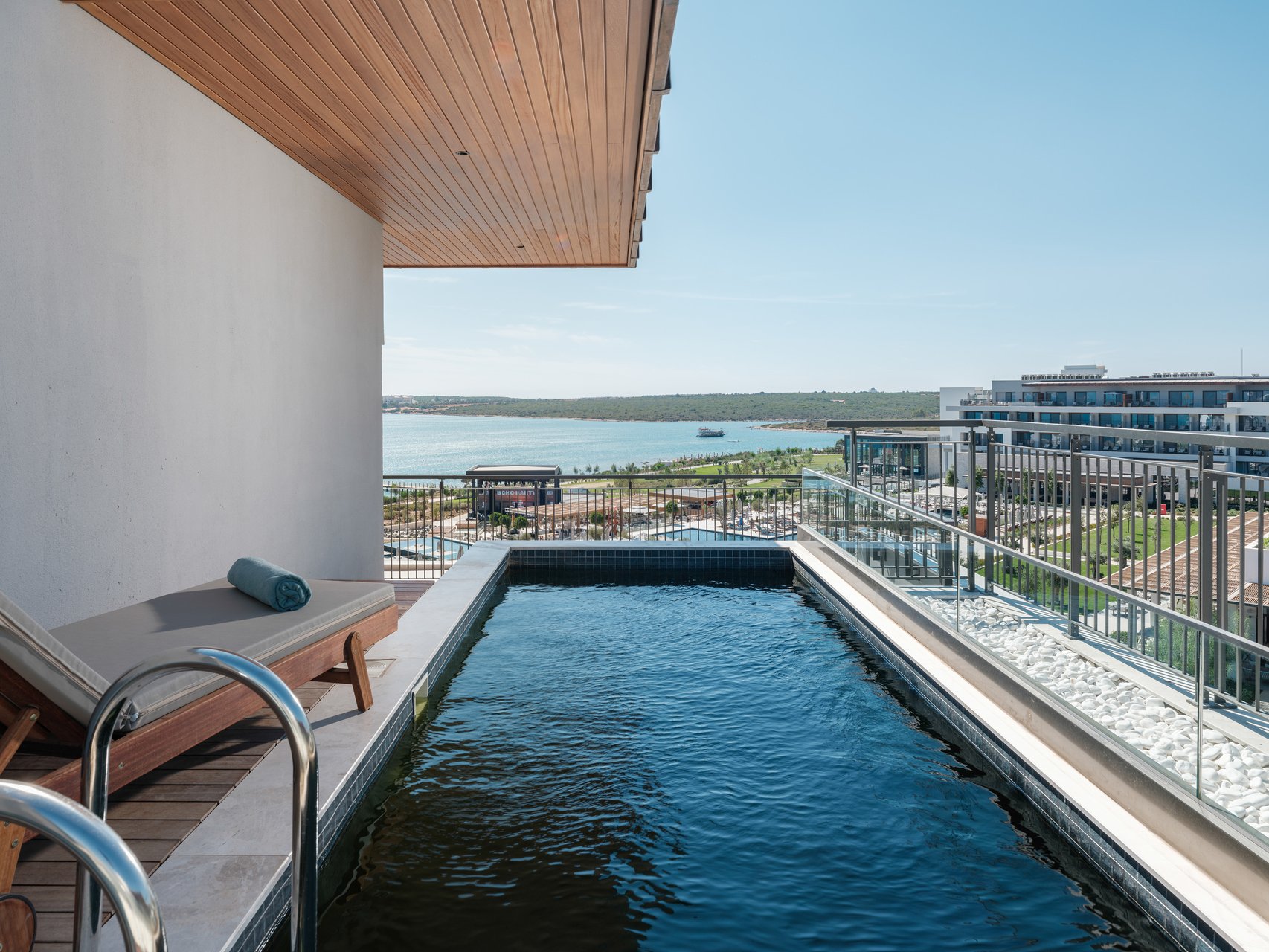 Penthouse-Suite mit 1 Schlafzimmern, Privatpool - Meerblick