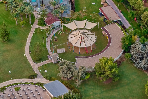 Lara Barut CollectionGallery