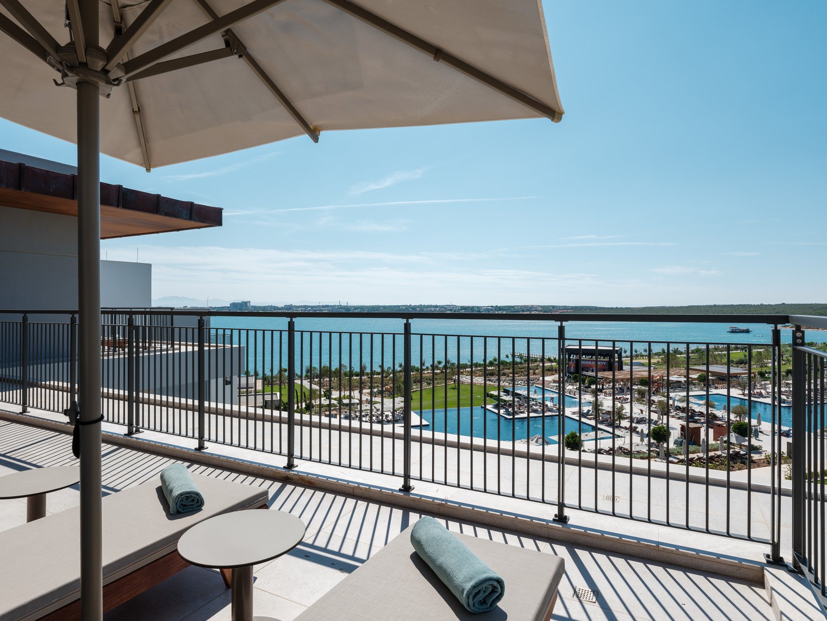 Penthouse-Suite mit 1 Schlafzimmern, Privatpool - Meerblick