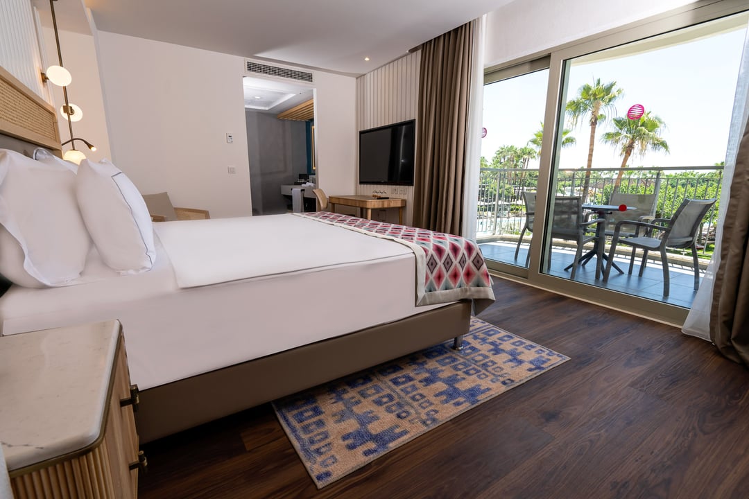 Deluxe Corner Aile Süit