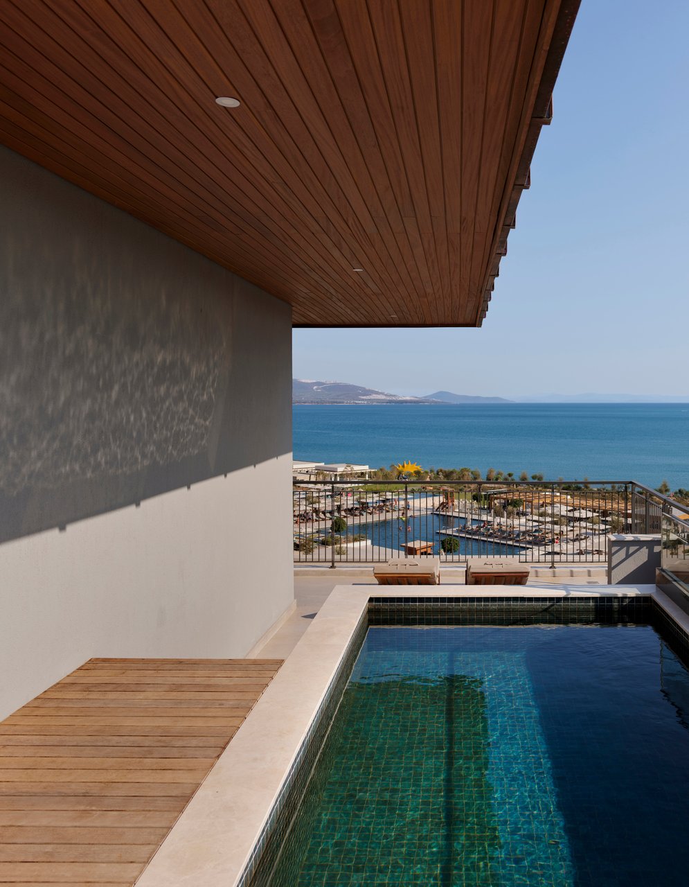 Presidential Suite with Two Bedrooms & Private Swimming Pool - Sea View