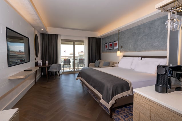 Deluxe Zimmer mit Teilweisem Meer- und Poolblick