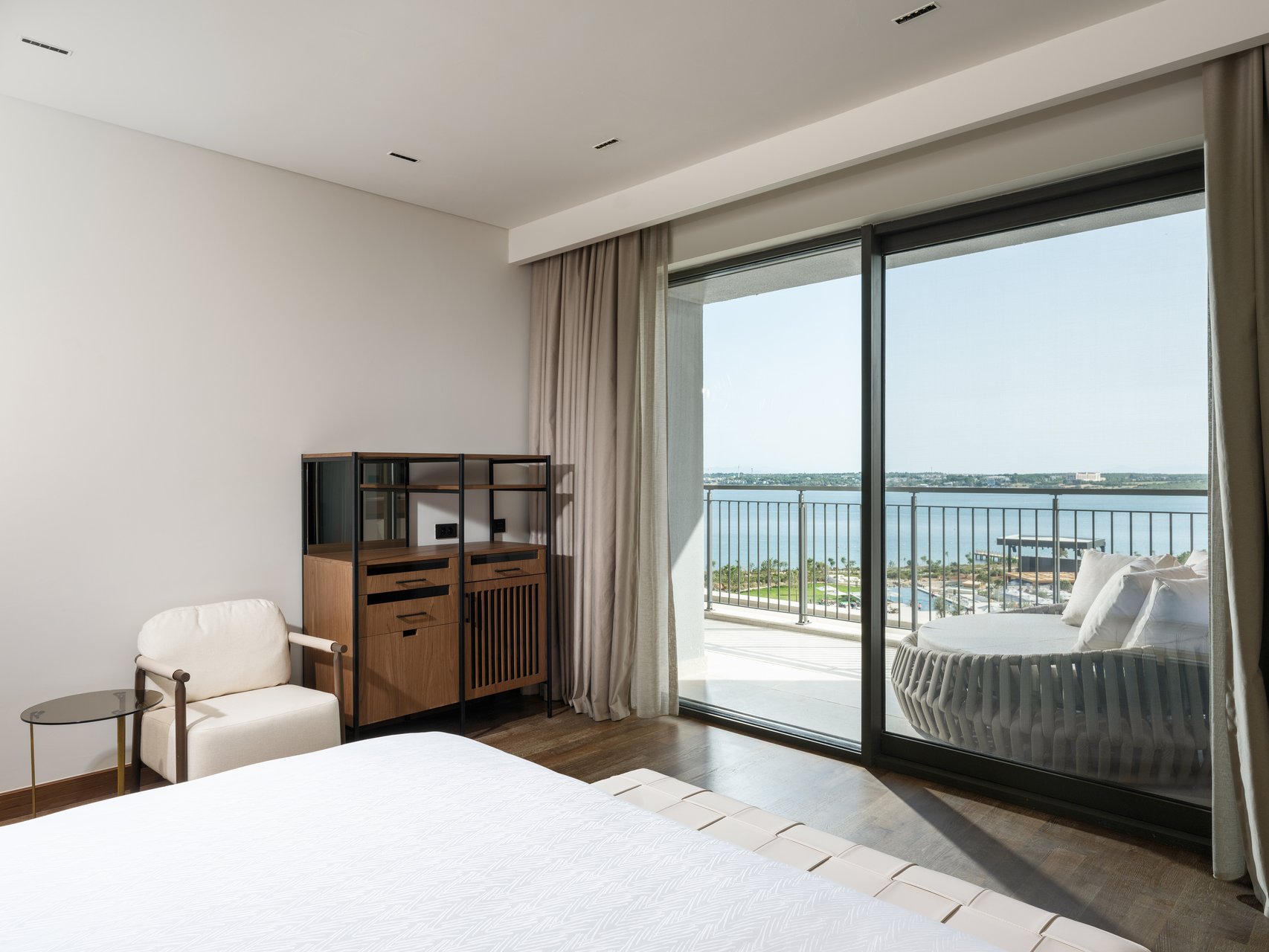 Presidential Suite with Two Bedrooms & Private Swimming Pool - Sea View