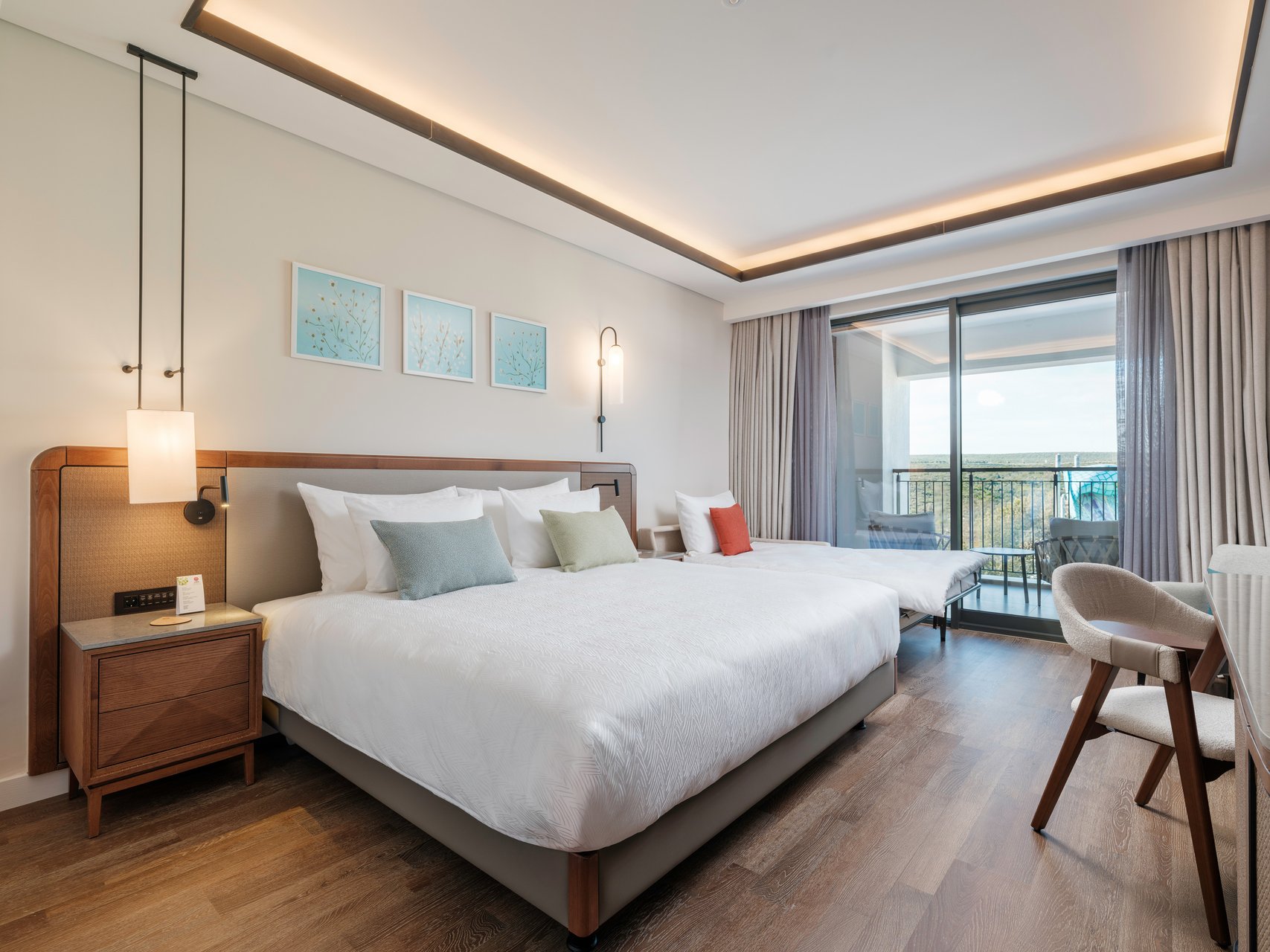 Deluxe Adventure Park View Family Suite