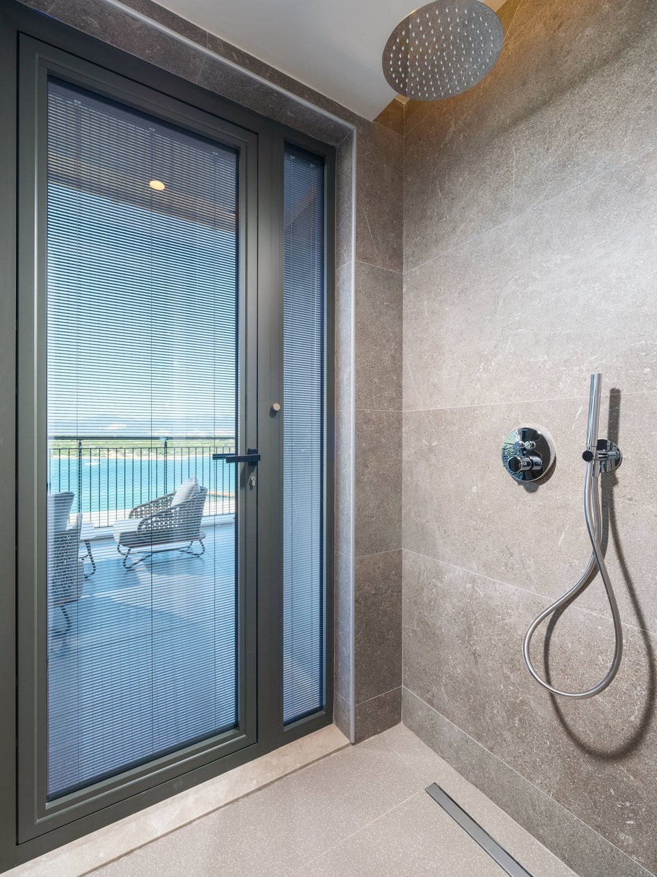 Penthouse with Private Swimming Pool - Sea View
