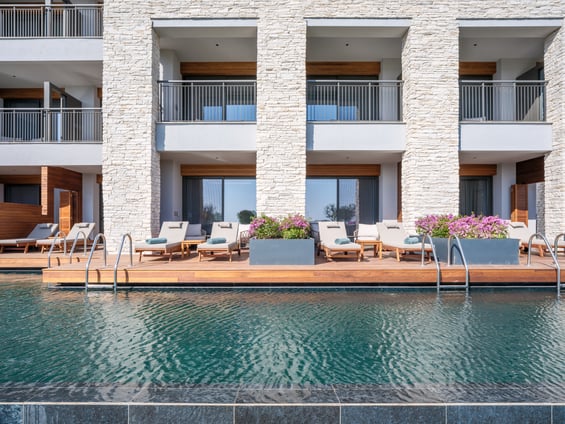 Deluxe Familiensuite mit Meerblick - Swim-up