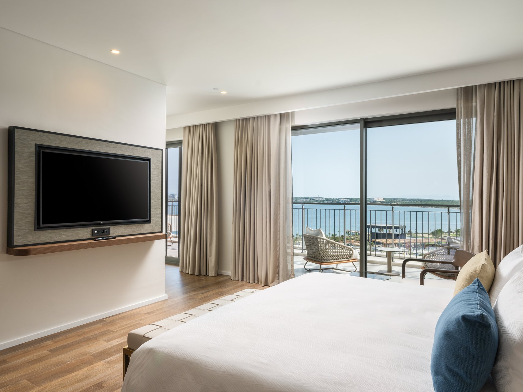 Presidential Suite with Two Bedrooms & Private Swimming Pool - Sea View