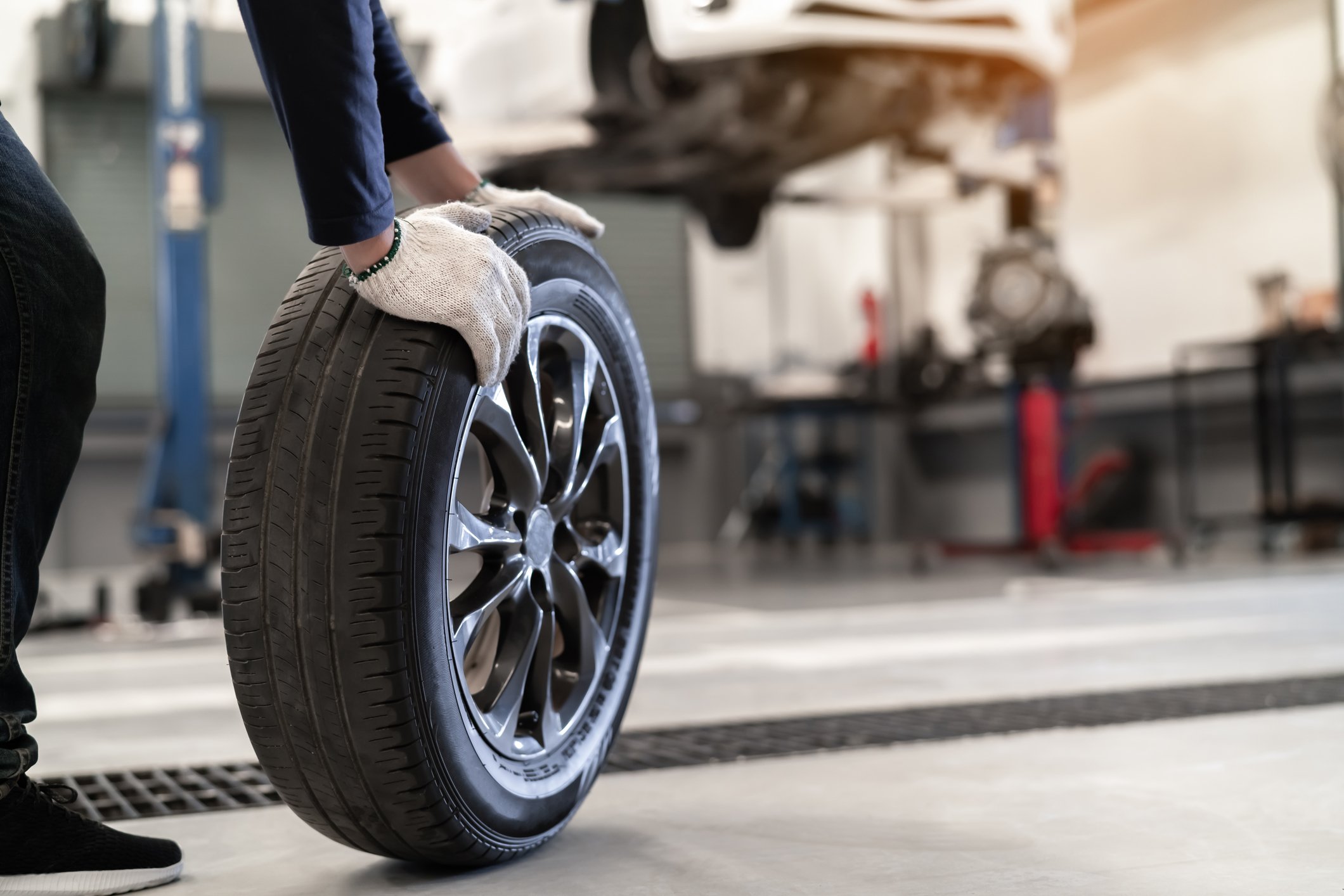What To Know About New Tires: Sights, Sounds & Smells