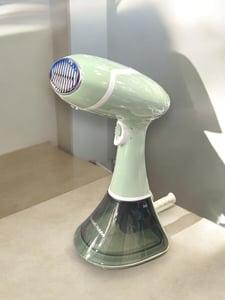 Russell Hobbs Steam Genie Handheld Garment Steamer, 1600 Watts, Quick Heat-Up & Powerful Steam, ideal for Suits, Gowns, Sarees & Travelling