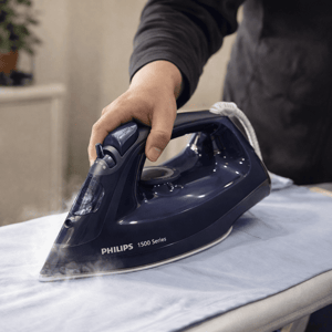 Philips DST1520/20 Steam Iron, 1750 Watts Steam Iron, 2 Years Warranty image 4
