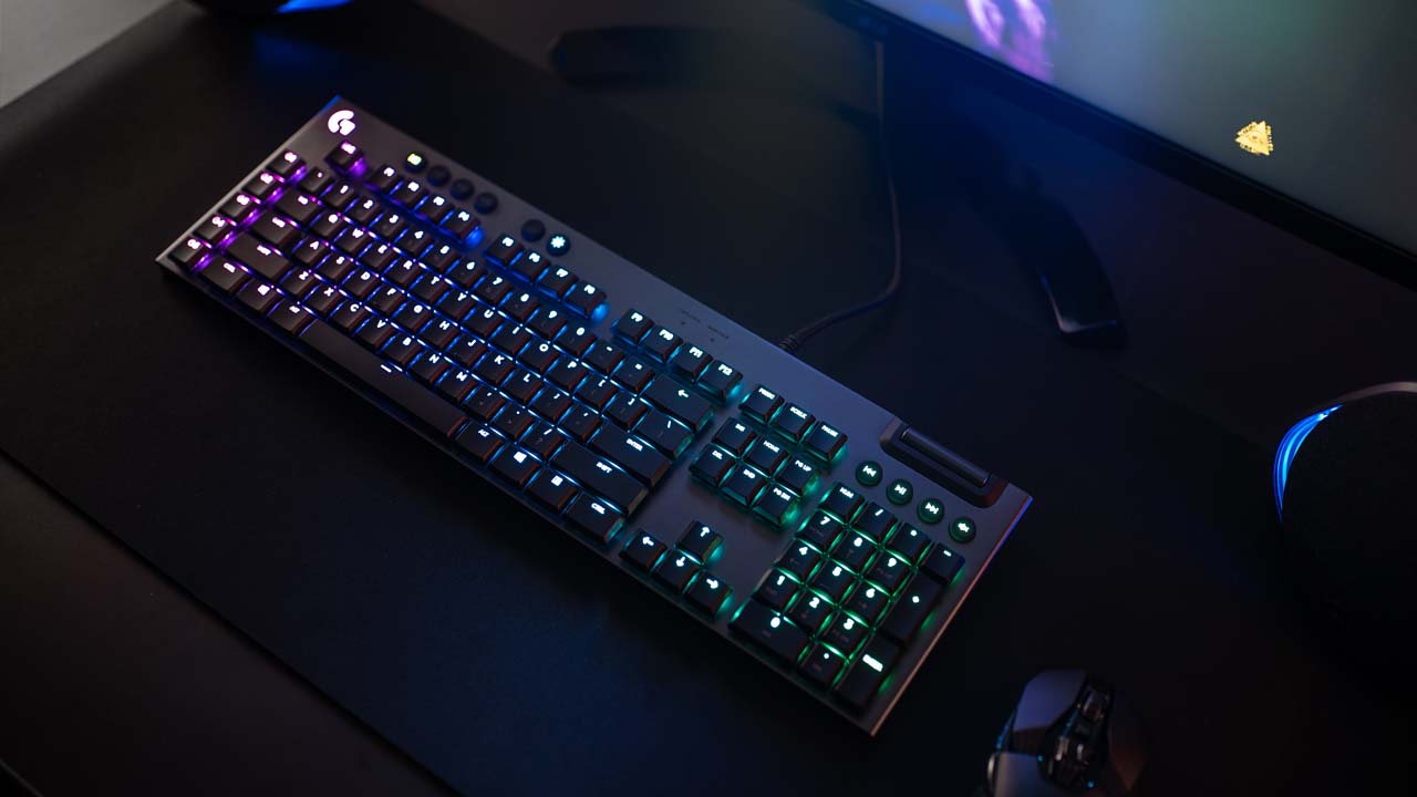 Logitech G815