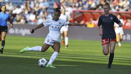 Záber z reálneho zápasu lighy NWSL, ktorá má zamieriť aj do hry FIFA 23
