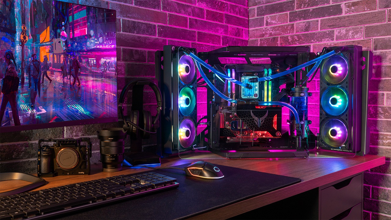 Cooler Master MasterFrame 700